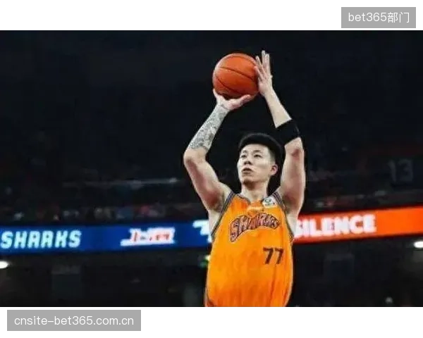 张镇麟与上海男篮的合同即将到期，作为球队锋线绝对核心，他获得顶薪续约几无悬念。